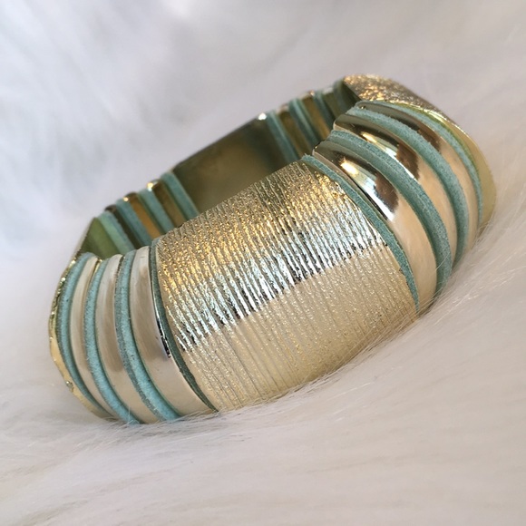 2 Chunky Bangle Vintage Suede 1980’s Bracelets Set - Picture 3 of 8